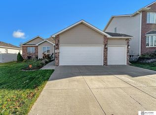 5610 N 18th St, Lincoln, NE 68521