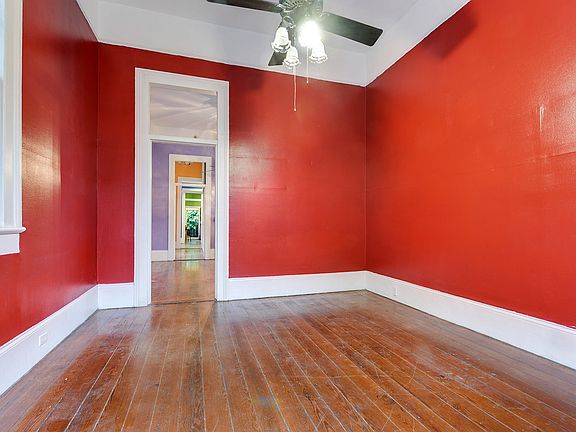 2nd image of 908 Montegut St
