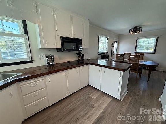 5th image of 636 Willis Rd