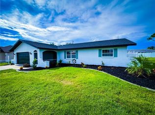 427 SW 37th Ln, Cape Coral, FL 33914