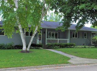 103 Elm Ave SW, Renville, MN 56284