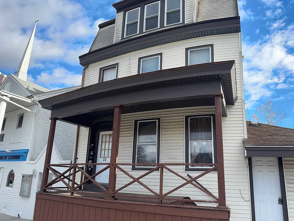 22 N 7th St