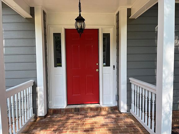 3rd image of 2207 Vineyard Ct
