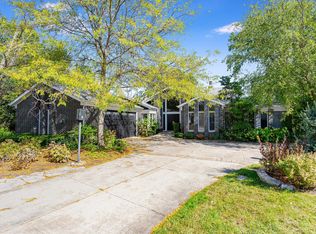 1765 Orchid Ct, Highland Park, IL