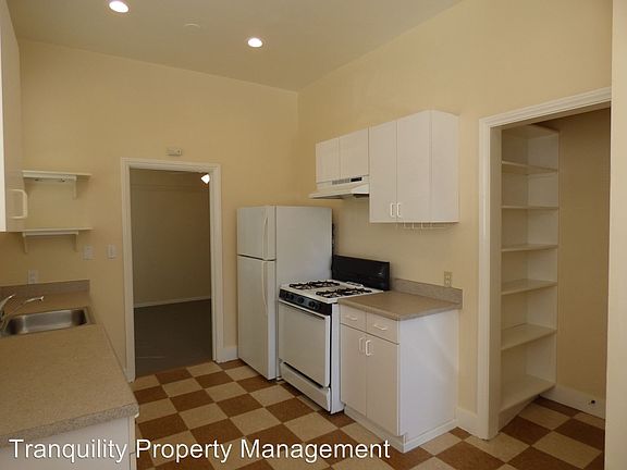 5th image of 248 Nutmeg St #C