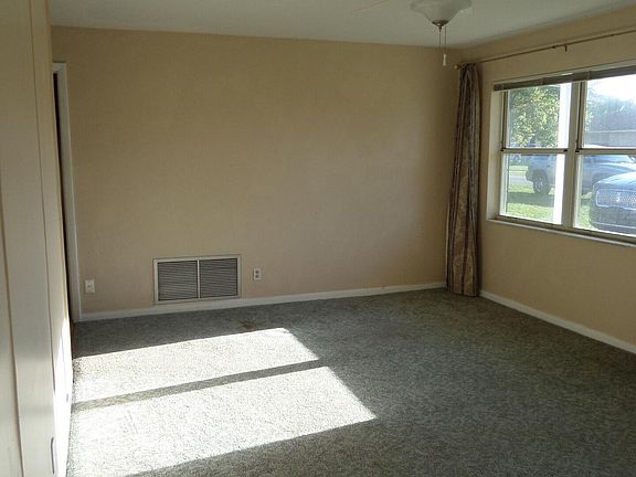 5th image of 5159 Taylor Ave