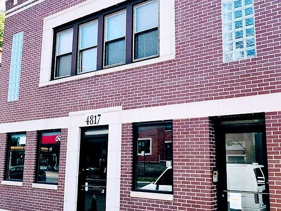 3rd image of 4817 W Montrose Ave #2R
