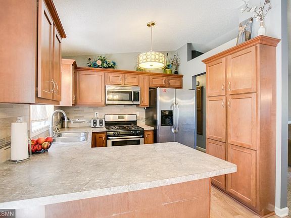 4th image of 501 Dogwood St SW