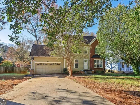 213 Fairbrook Ln, Stockbridge, GA 30281