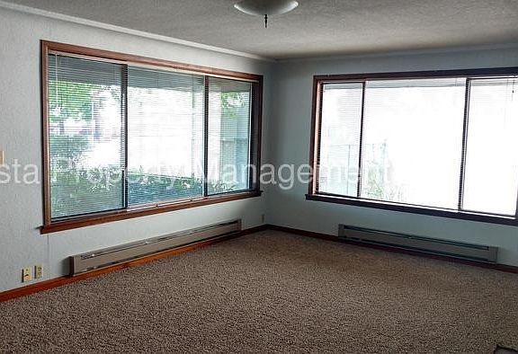 2nd image of 107 17th St SE #A