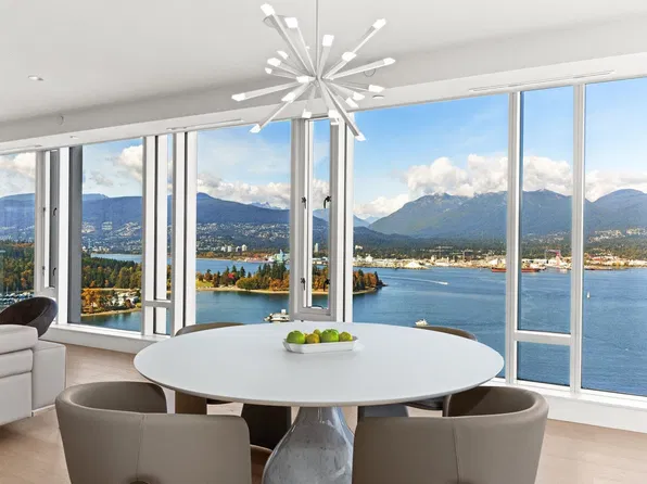 1011 Cordova St W #3401, Vancouver, BC V6C 0B2