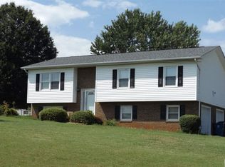 1892 Gail St, Newton, NC 28658