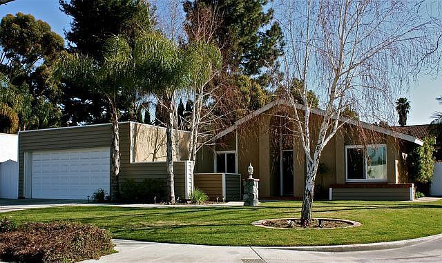 1st image of 6008 E La Paz Way