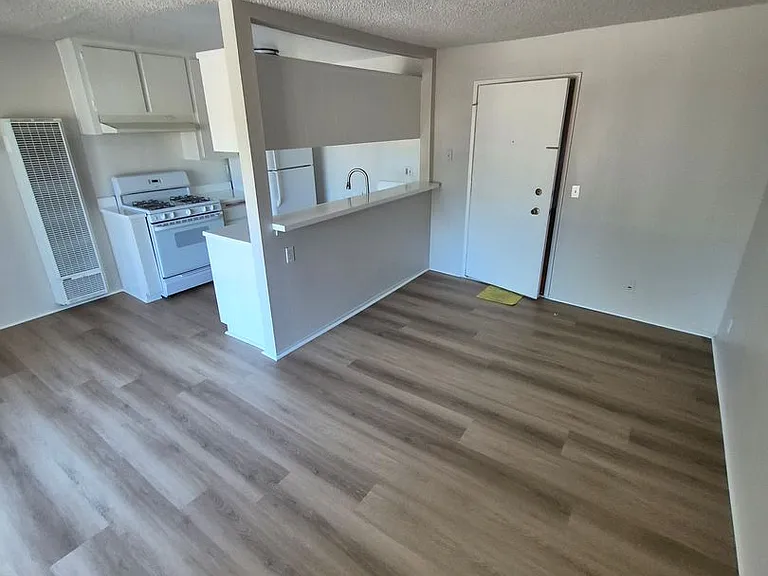 1130 W. San Bernardino Rd — Photo 13