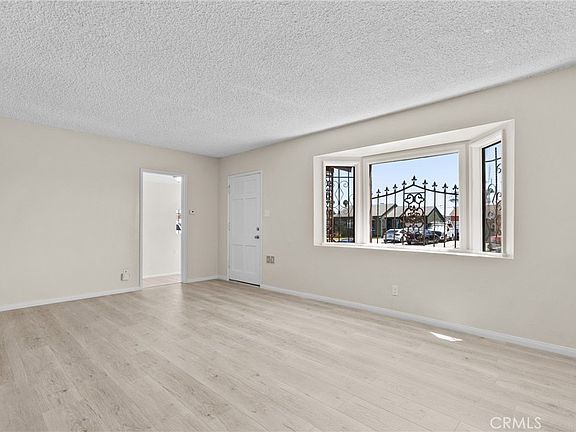 3rd image of 14609 S Cahita Ave
