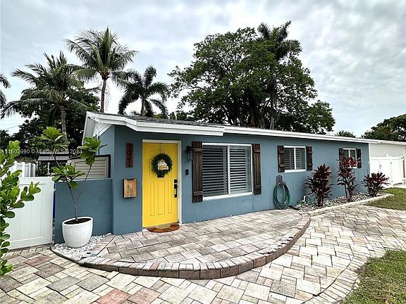 2nd image of 1041 SW 31st St