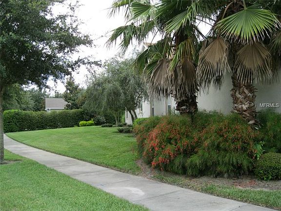 3rd image of 900 Heron Point Cir