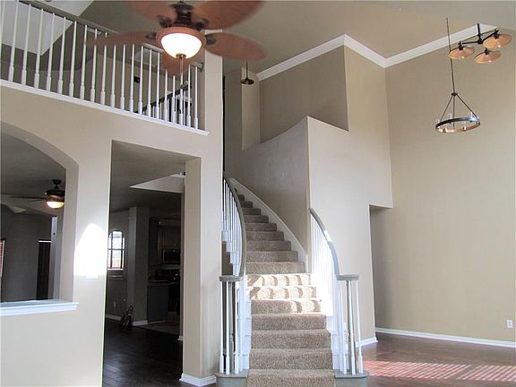 3rd image of 5014 Enclave Ct