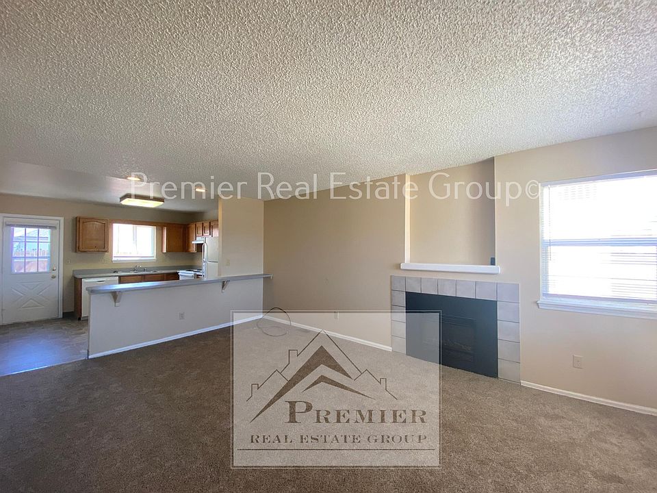 509 Comanche Village Dr, Fountain, CO 80817 Zillow