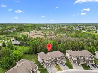 52 Porter St, Ottawa, ON K2S2L9