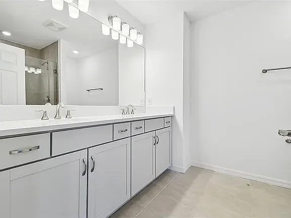 5657 Tripoli Dr — Photo 13