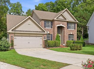 10420 Fox Creek Ln, Fishers, IN 46037