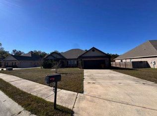 10577 Chapelwood Dr, Gulfport, MS 39503
