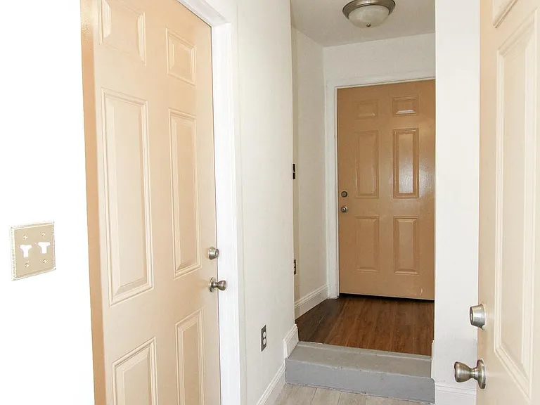 5532 Market St #B — Photo 2