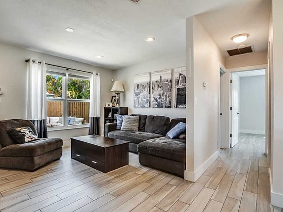 4th image of 4941 McConnell St