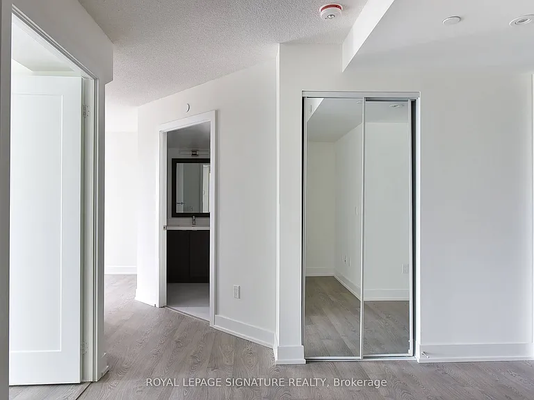 7 Mabelle Ave #1503 — Photo 17