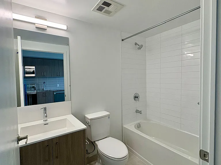 4010 Eglinton Ave W #905 — Photo 5