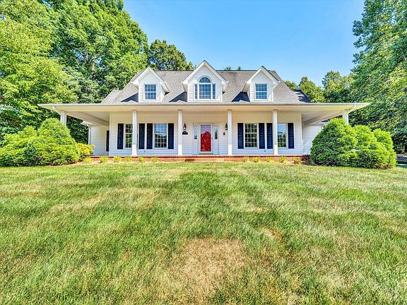 2nd image of 370 Greenview Dr