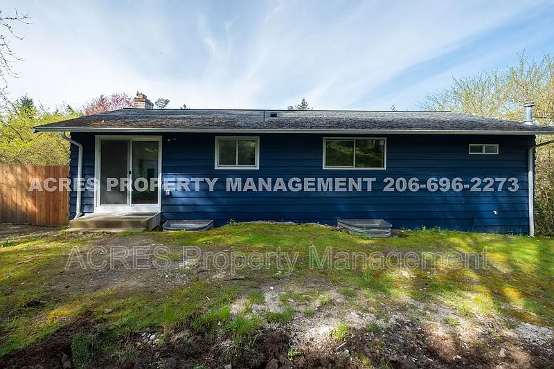 4 bed, 3.0 bath, 2120 sqft, $3,725 — Photo 4
