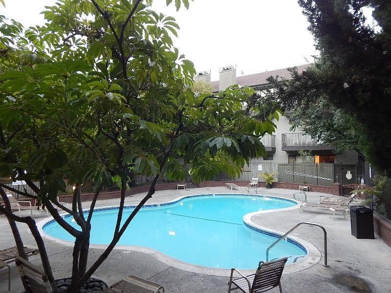 1st image of 330 Cordova St #1