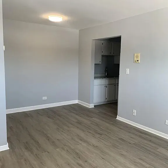 390 Executive Dr #205 — Photo 1