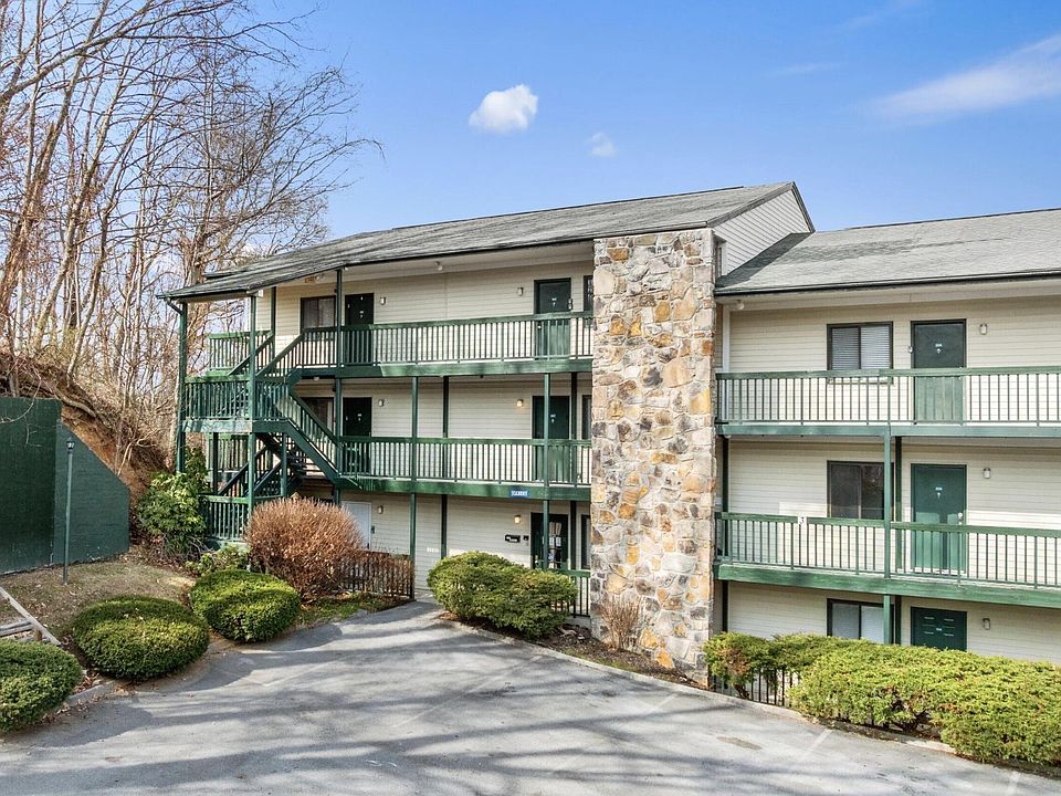 1st image of 1102 Ski View Dr #306