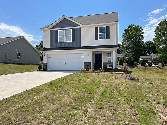 2nd image of 557 Belcaro Dr