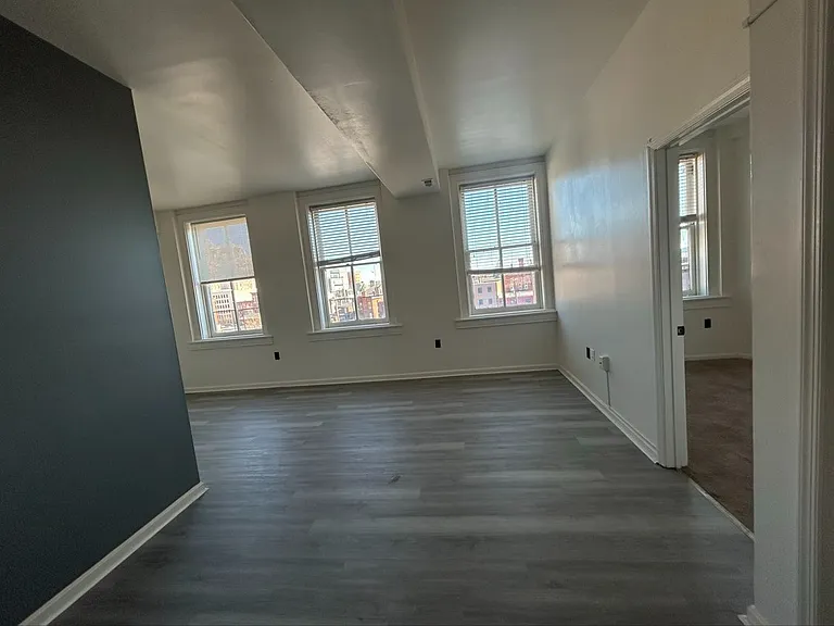 Vernon Homes — Photo 25