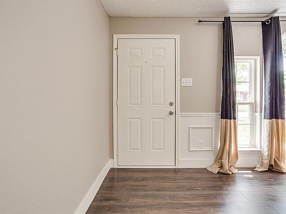 2nd image of 1501 Bayou Dr