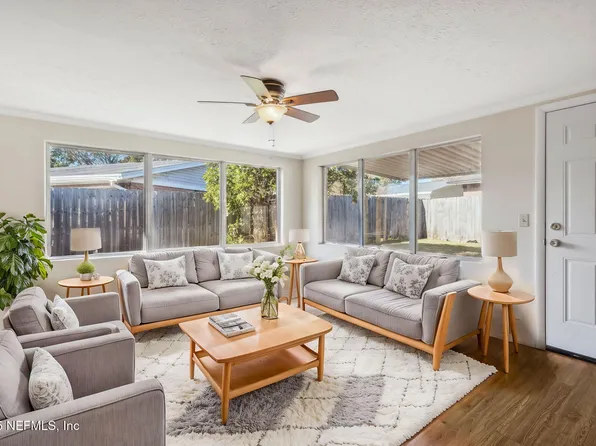 5207 DEVRON Drive, Jacksonville, FL 32209