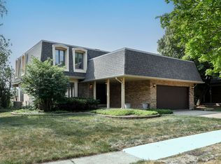 1975 Brookside Ln, Hoffman Estates, IL 60169