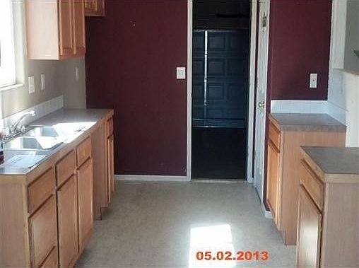3rd image of 320 E 28th Street Dr