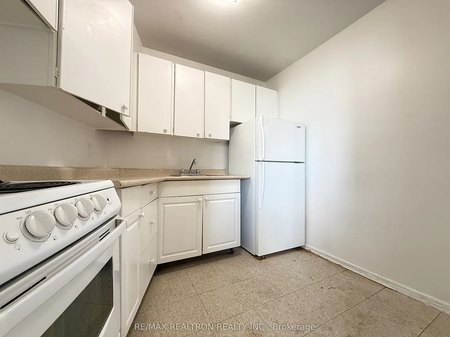 Studio, $1,595 — Photo 2
