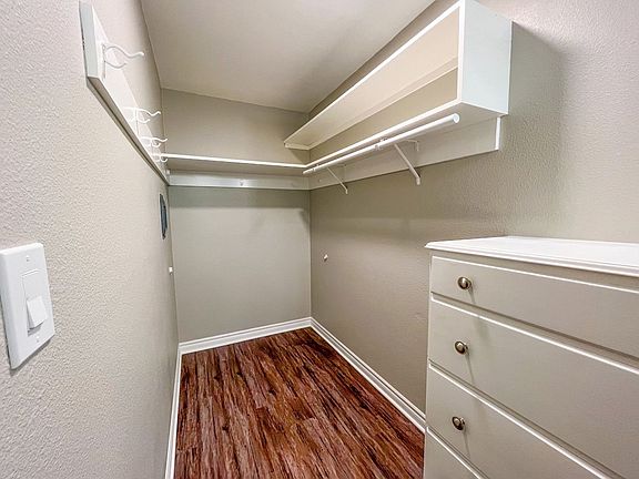 5th image of 1215 Hornblend St APT 9