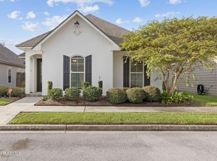 202 Green Cay Dr, Youngsville, LA 70592