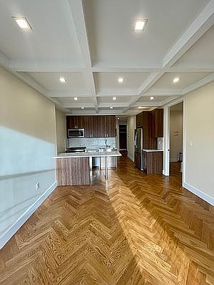1st image of 921 Washington Ave #699