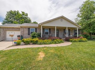 406 Parkside Dr, New Albany, IN 47150