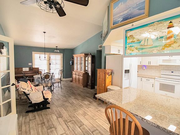 4th image of 12533 S Ironwood Dr