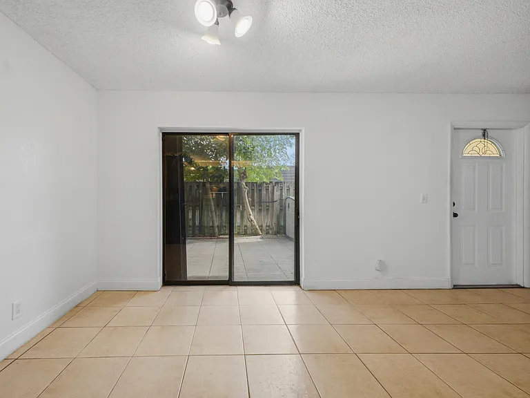 105 Woodland Rd — Photo 14