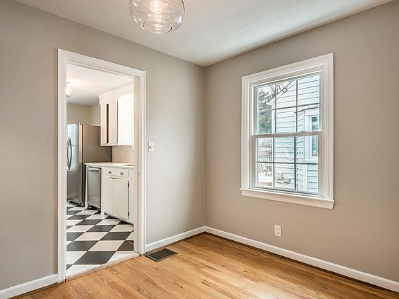 5th image of 53 Deland Ave